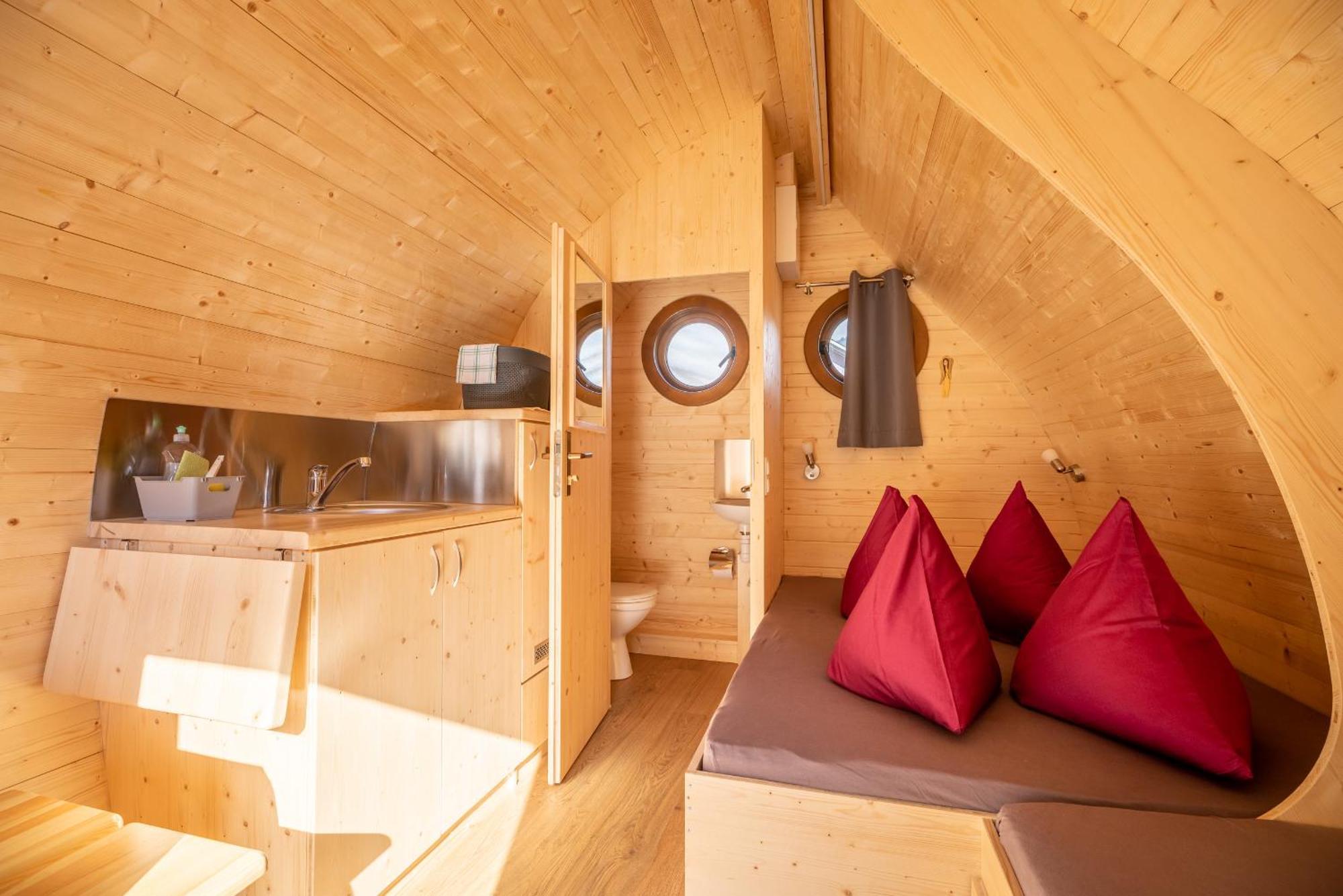Lazy Rancho 4 Panorama Camping Eiger-Mönch-Jungfrau  Interlaken Bagian luar foto