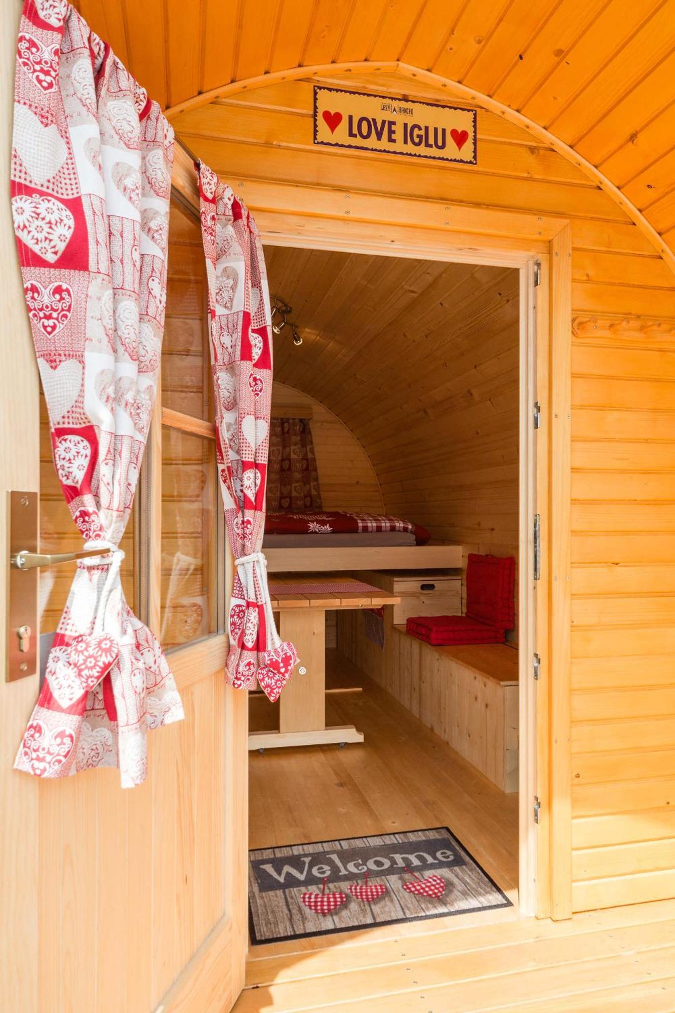 Lazy Rancho 4 Panorama Camping Eiger-Mönch-Jungfrau  Interlaken Bagian luar foto