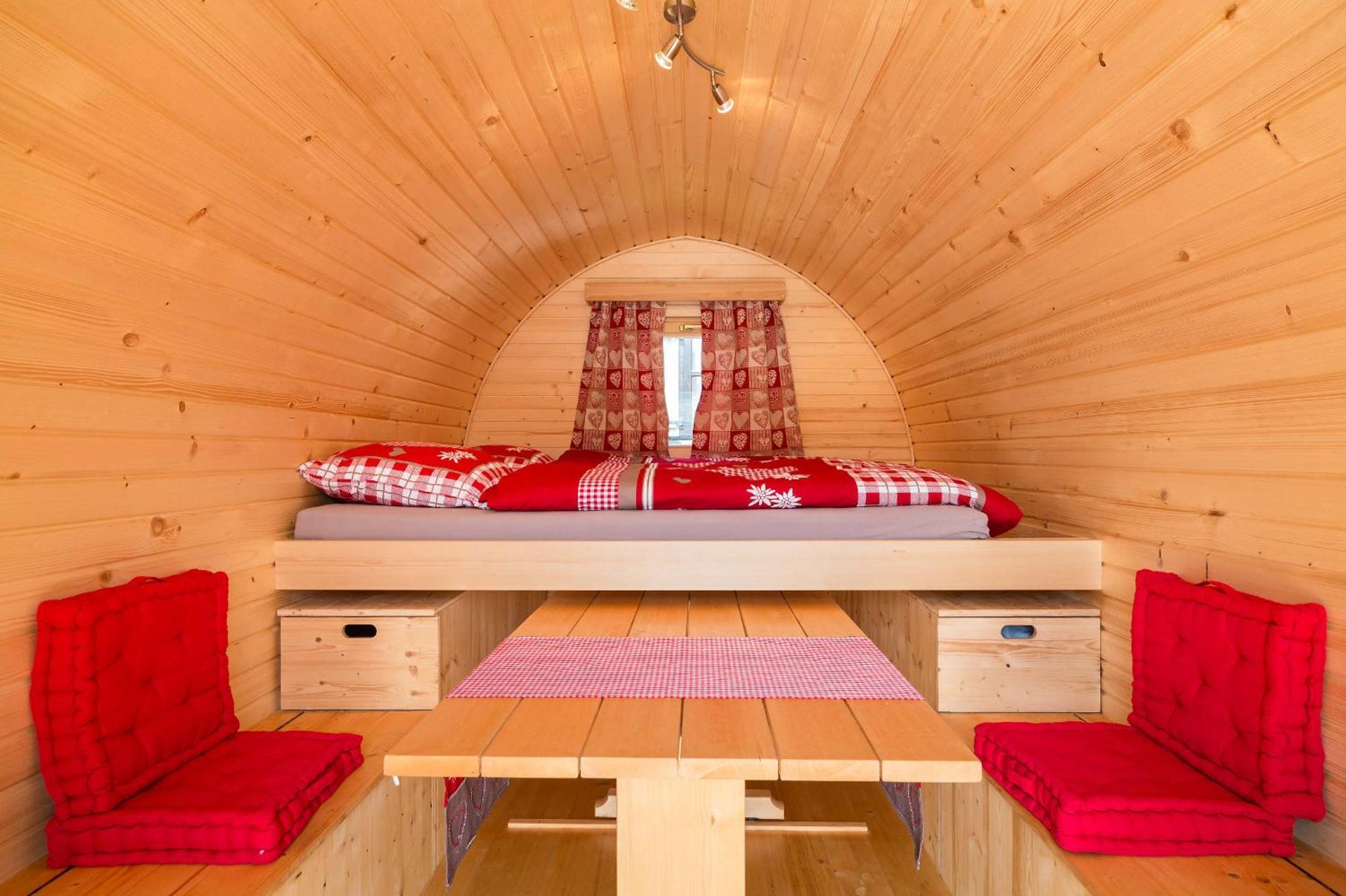 Lazy Rancho 4 Panorama Camping Eiger-Mönch-Jungfrau  Interlaken Bagian luar foto