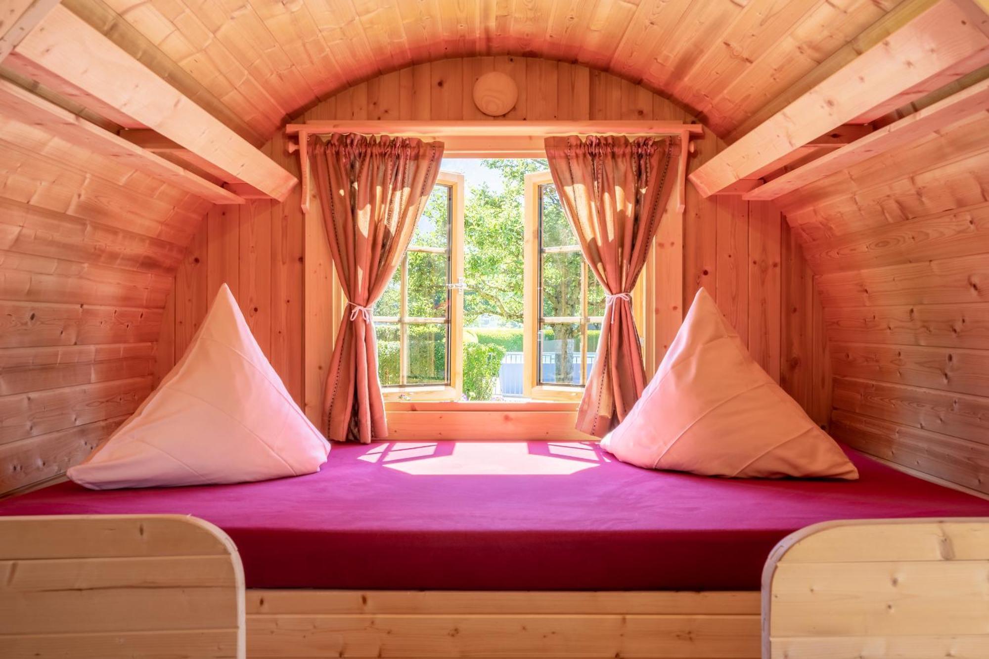 Lazy Rancho 4 Panorama Camping Eiger-Mönch-Jungfrau  Interlaken Bagian luar foto